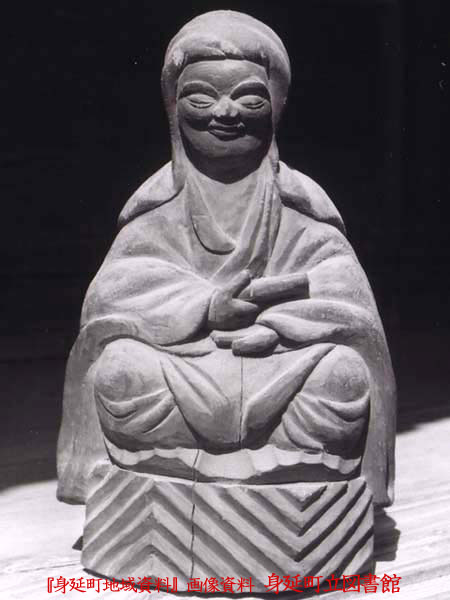 金龍寺の日蓮聖人像